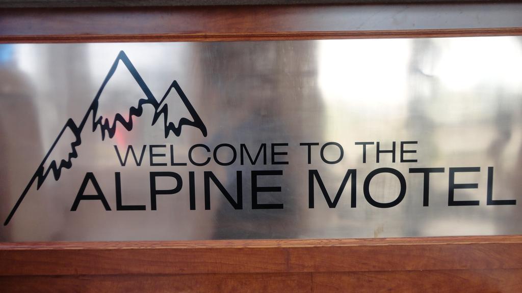 Alpine Motel แคมลูปส์ ภายนอก รูปภาพ